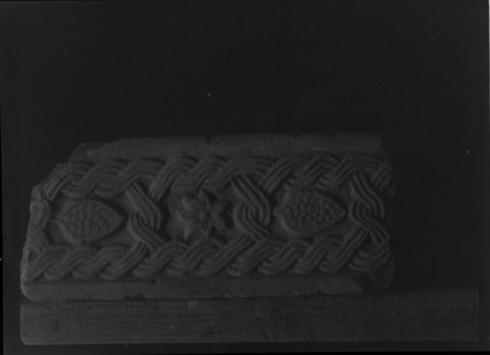 Paolo Verzone, Acqui terme, Chiesa di San Pietro, particolare decorativo