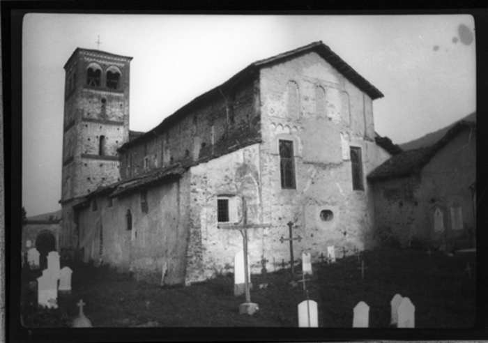 Paolo Verzone, Pagno, chiesa dei SS. Pietro e Colombano, esterno