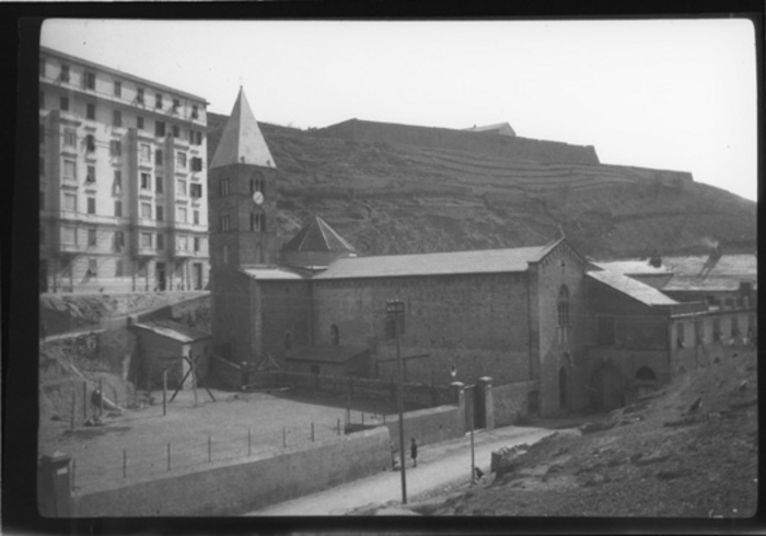 Paolo Verzone, Genova Sanpierdarena, chiesa, esterno