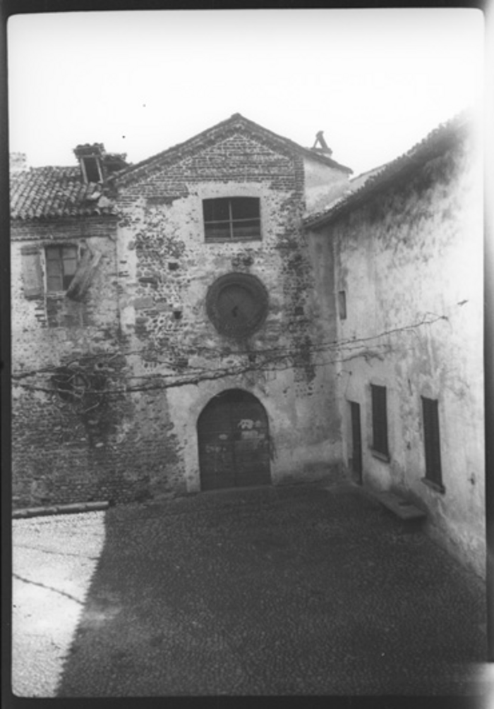 Paolo Verzone, Cavour, abazia di Santa Maria, esterno