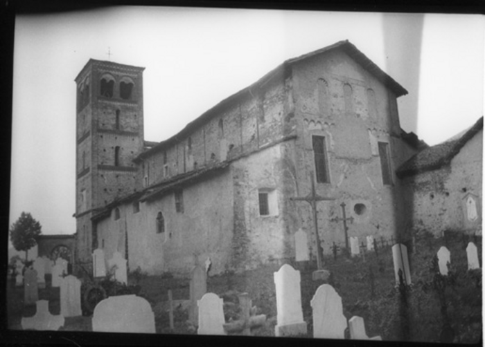 Paolo Verzone, Pagno, chiesa dei SS. Pietro e Colombano, esterno