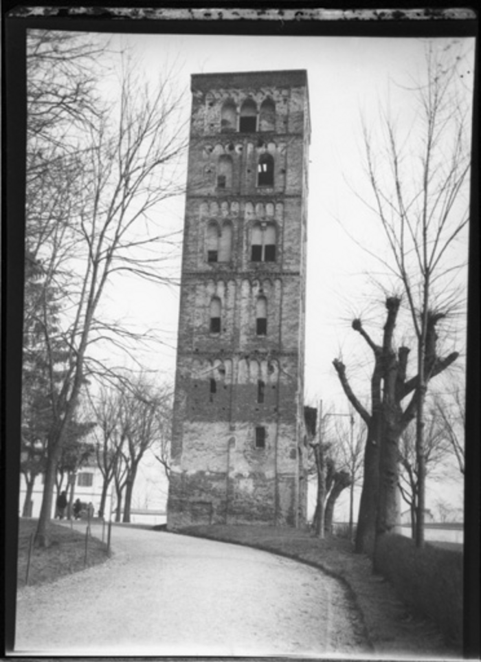 Paolo Verzone, Ivrea - Torre di S. Stefano, esterno