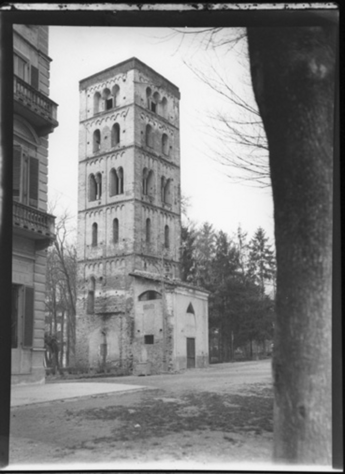 Paolo Verzone, Ivrea - Torre di S. Stefano, esterno
