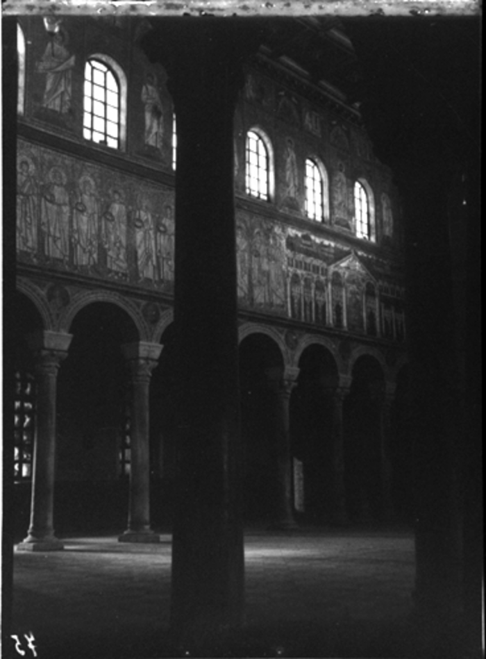 Paolo Verzone, Ravenna - Chiesa di S. Apollinare Nuovo, interno