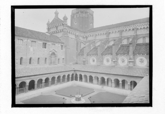 Paolo Verzone, Vercelli - Basilica di S. Andrea, esterno