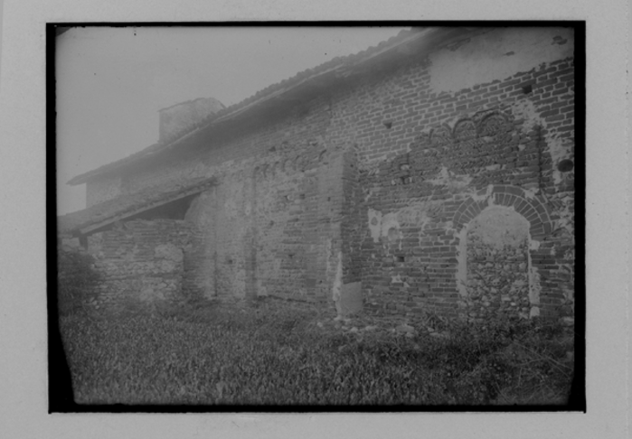 Paolo Verzone, Casalvolone - Chiesa di S. Pietro, esterno