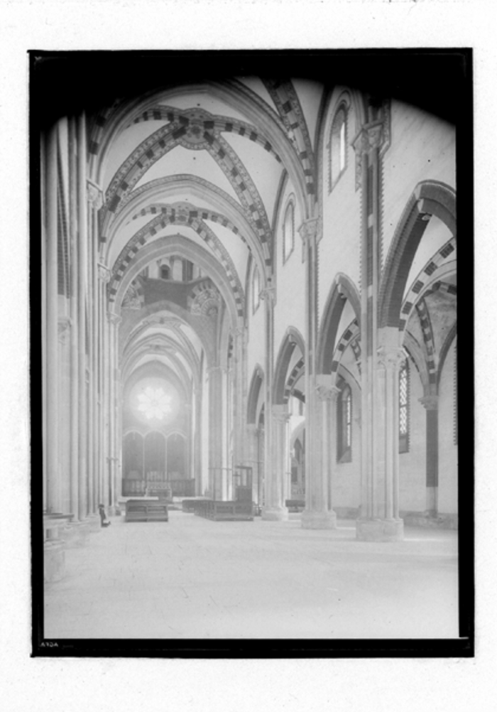 Paolo Verzone, Vercelli - Basilica di S. Andrea, interno