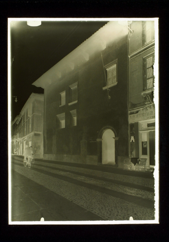 Paolo Verzone, Vercelli - Casa Alciati, esterno