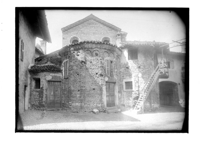 Paolo Verzone, Carpignano Sesia - Chiesa di S. Pietro, esterno