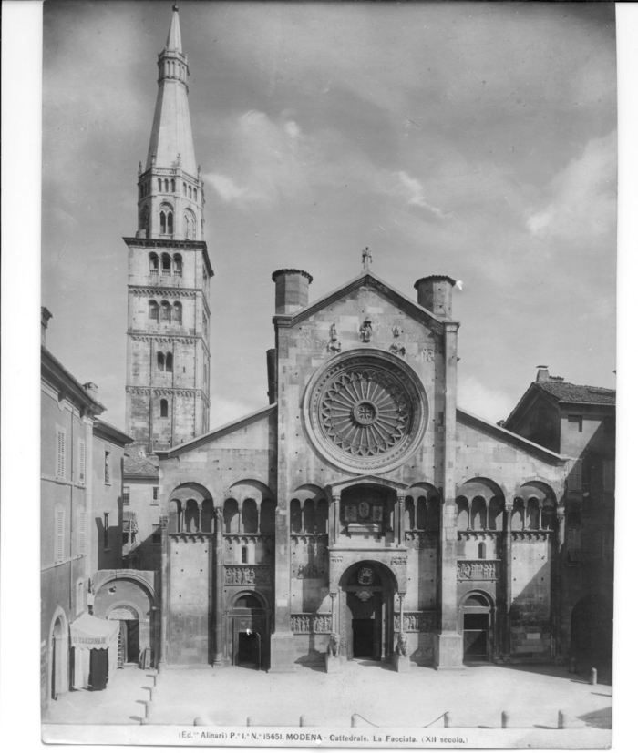 Modena - La cattedrale : la facciata : (XII secolo)