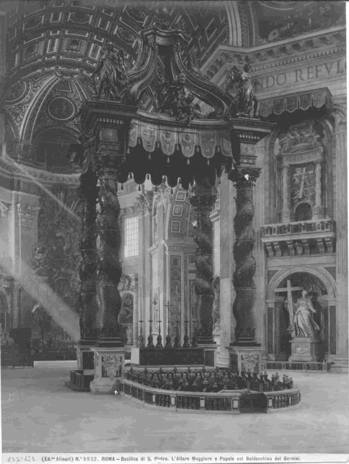 Roma - Basilica di S. Pietro. L'altare maggiore o papale col baldacchino del Bernini