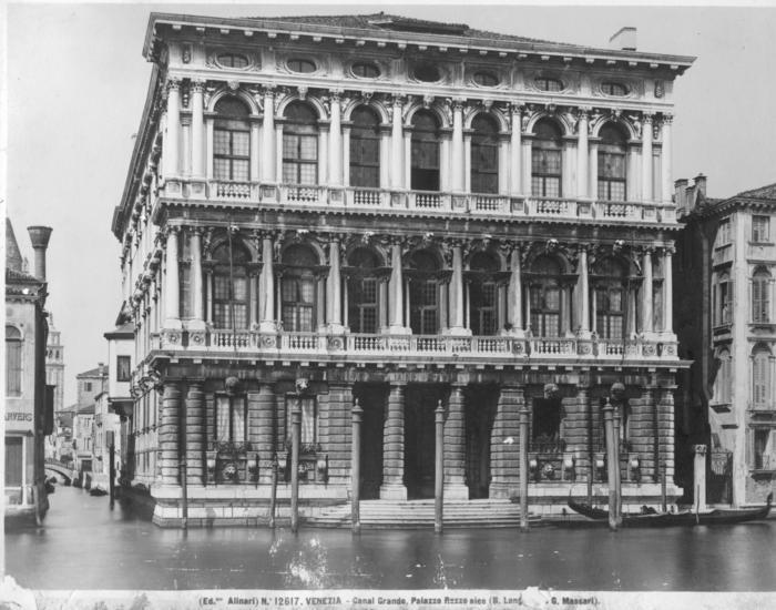 Venezia - Canal Grande. Palazzo Rezzonico