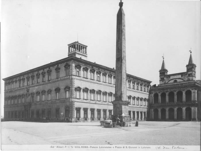 Roma - Palazzo Lateranense e Piazza di S. Giovanni in Laterano.