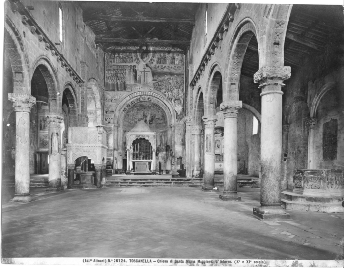 Toscanella - Chiesa di Santa Maria Maggiore. L' interno (X e XI secolo)