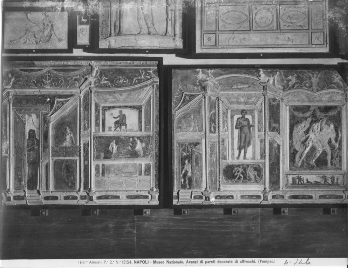 Napoli - Museo Nazionale. Avanzi di pareti decorate di affreschi (Pompei)