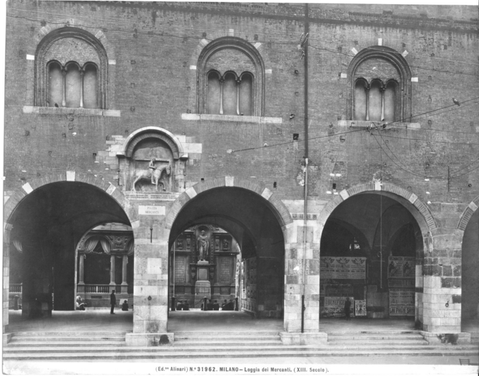 Milano - Loggia dei Mercanti (XIII secolo)