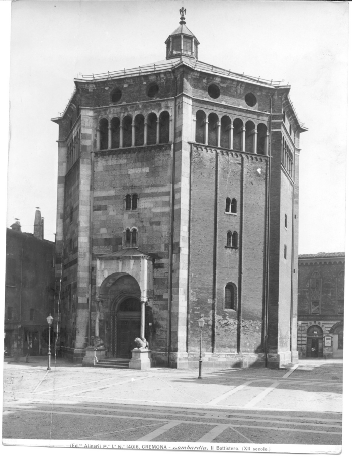 Cremona (Lombardia) - Il Battistero (XII secolo)