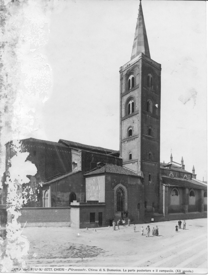 Chieri (Piemonte) - Chiesa di S. Domenico. La parte posteriore e il campanile (XV secolo)