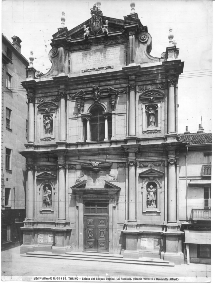 Torino - Chiesa del Corpus Domini. La facciata