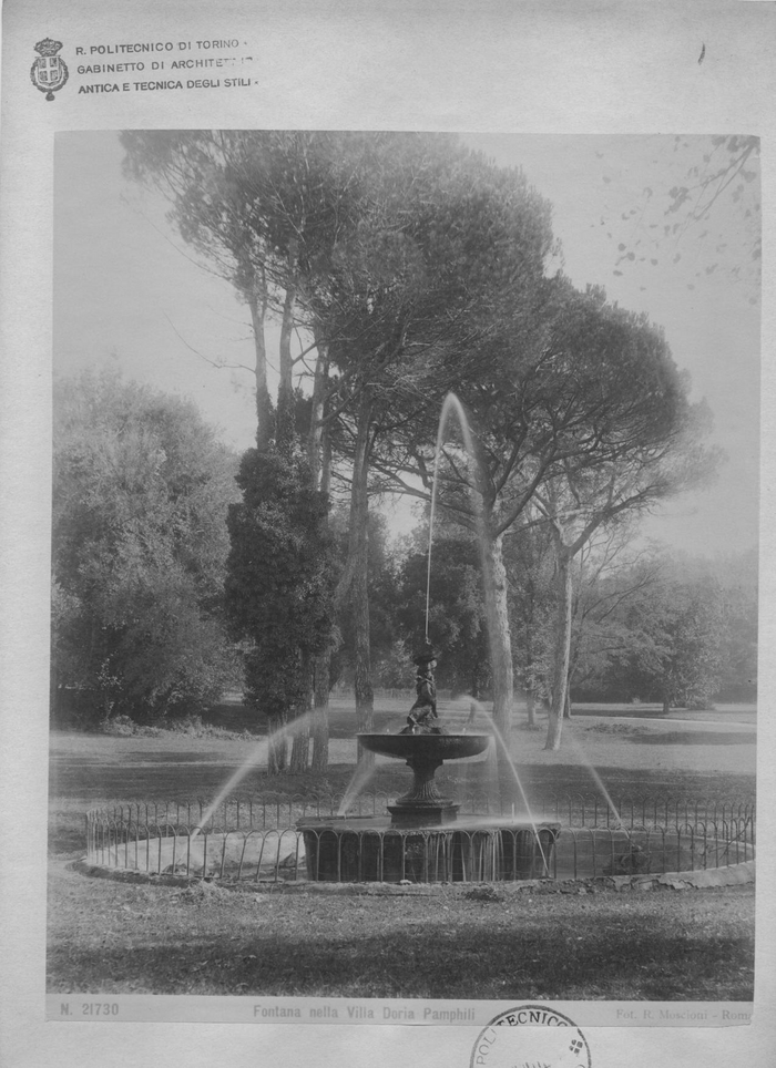 Fontana nella Villa Doria Pamphili