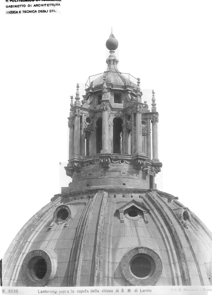 Lanternino sopra la cupola della chiesa di S.M. di Loreto