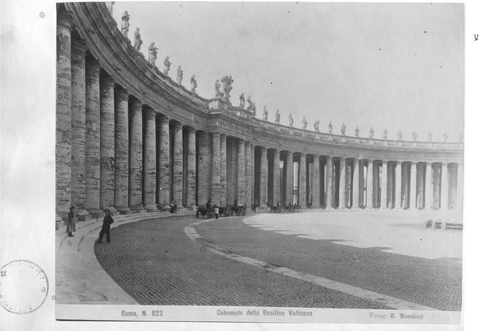 Colonnato della Basilica Vaticana