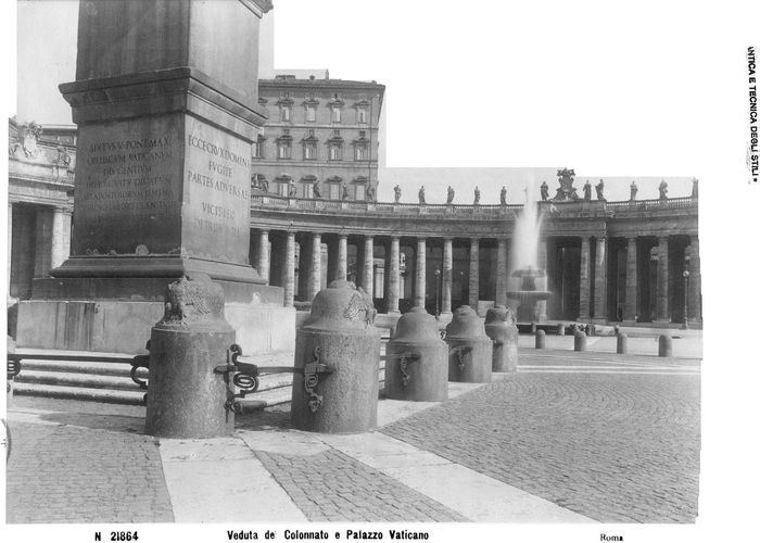 Veduta del Colonnato e Palazzo Vaticano