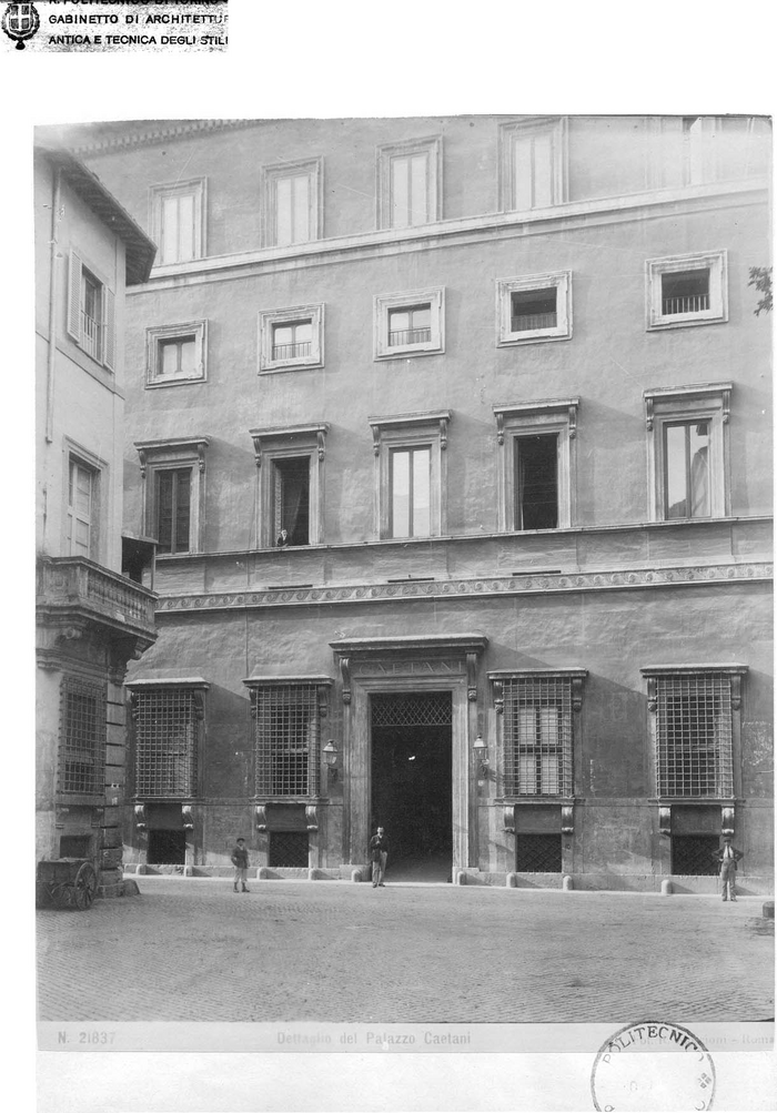 Dettaglio del palazzo caetani - Fot. R. Moscioni - Roma