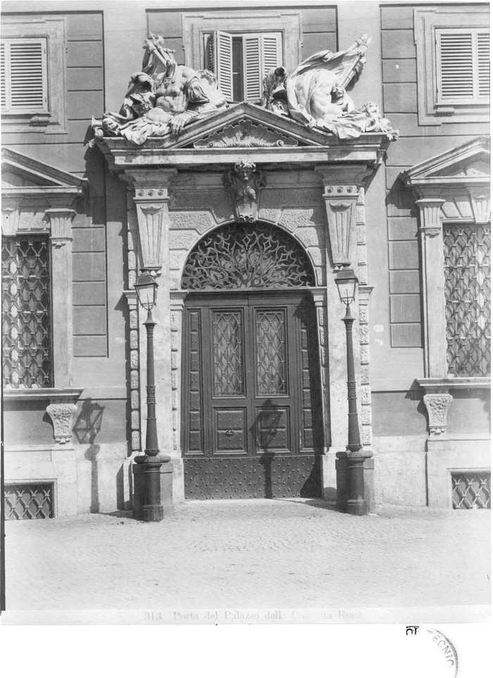 Porta del Palazzo della Consulta - Roma