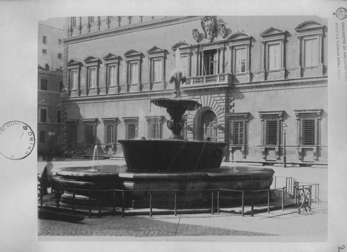 Roma - Fontana di Piazza Farnese