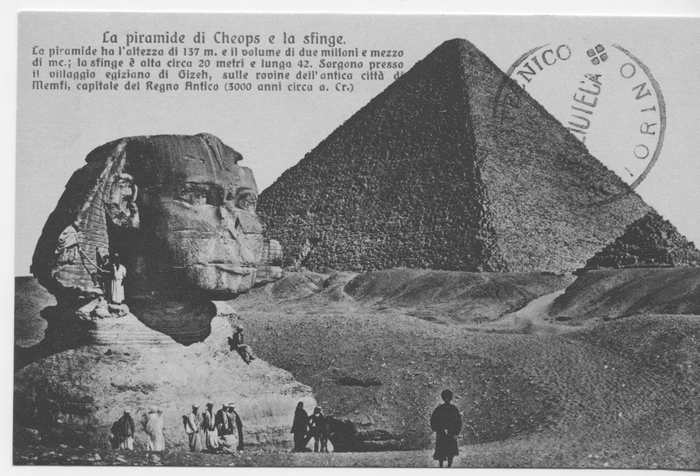 La piramide di Cheops e la sfinge.