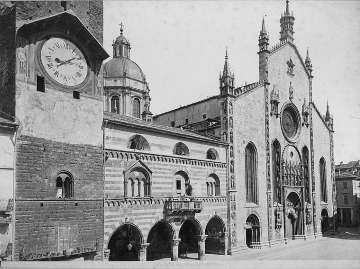 COMO - Cattedrale colla loggetta















