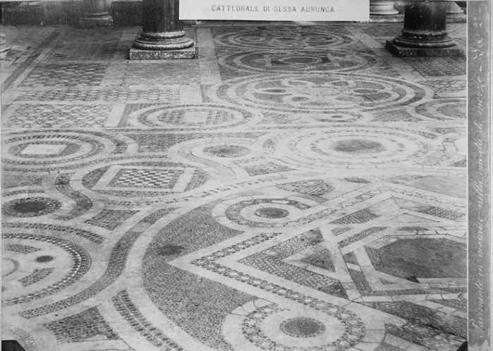 Cattedrale di Sessa Aurunca - Pavimento in mosaico nella navata di mezzo - Sez. 2