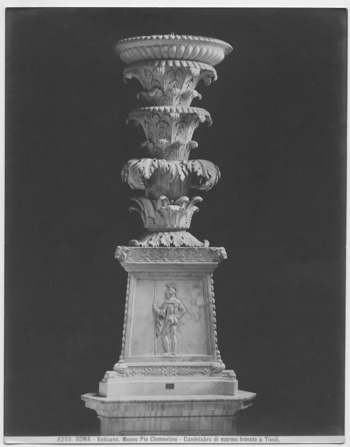 ROMA - Vaticano, Museo Pio Clementino - Candelabro di marmo trovato a Tivoli















