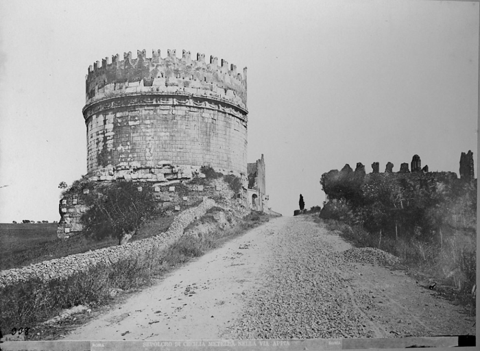 Roma - Sepolcro di Cecilia Metella nella Via Appia















