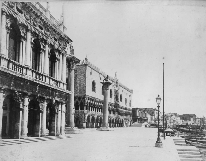 Venezia - Il molo verso la Riva degli Schiavoni