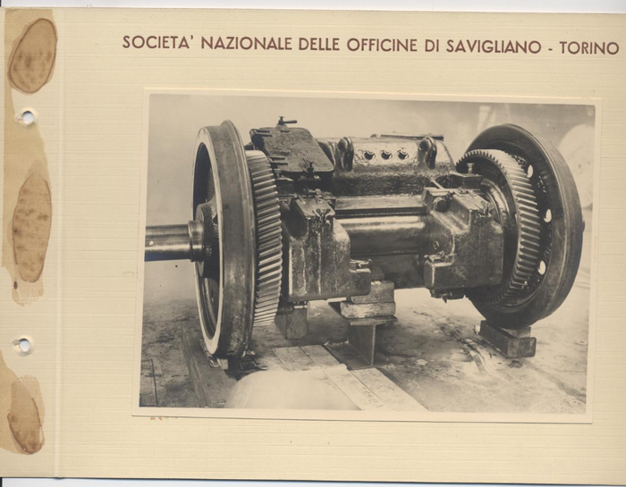 Asse motore della motrice (la forza motrice attraverso il riduttore viene trasmessa all'asse)