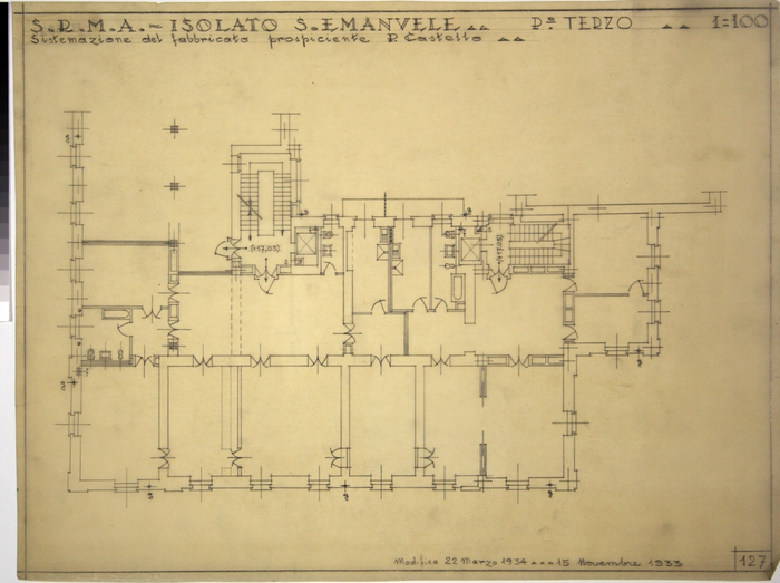 RICOSTRUZIONE DELL'ISOLATO DI S. EMANUELE - PROGETTO A , sistemazione del fabbricato prospicente Piazza Castello