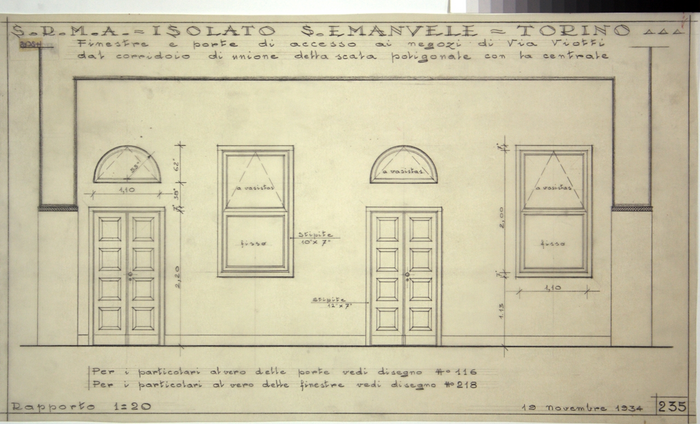 ISOLATO/S. EMANUELE , Finestre e porte d'accesso ai negozi di Via Viotti dal corridoio di unione della scala poligonale con la centrale