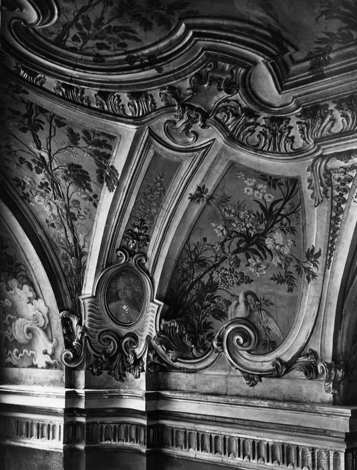 Palazzo Madama a Torino, restauro dell'apparato decorativo di un ambiente, foto Dall'Armi, 1926-1927.