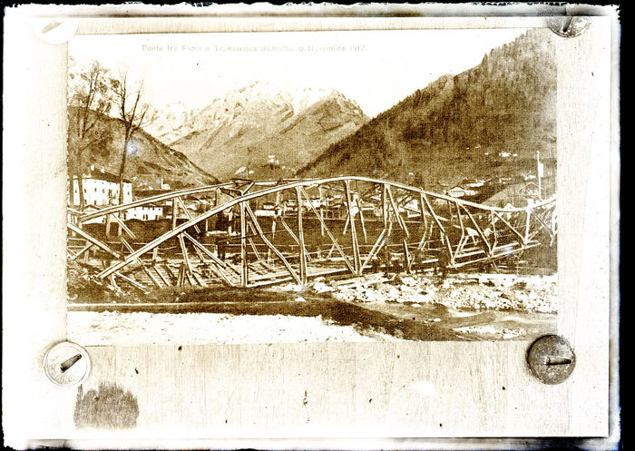 SNOS, Ponte fra figra e Transacqua distrutto nel nov. 1917 (riproduzione da cartolina), s.d.