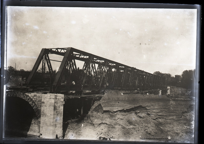 SNOS, Ponte ferroviario sul fiume Agri riproduzione da foto, s.d.