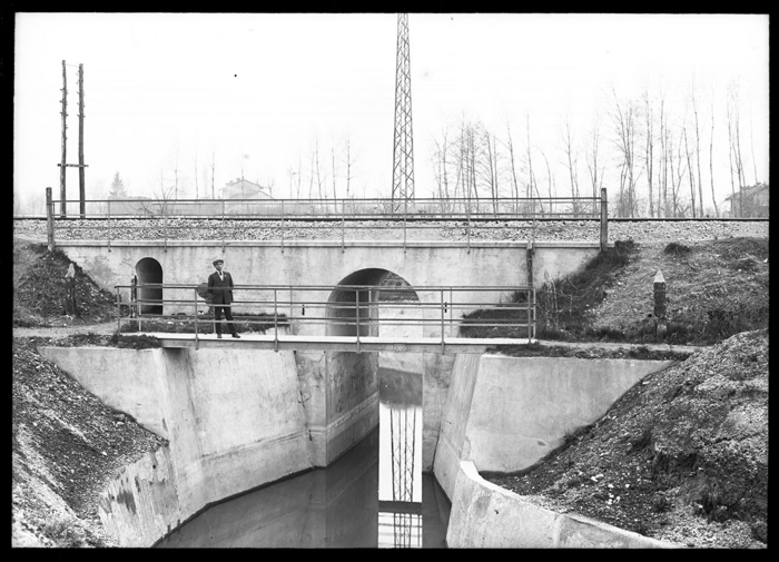 SNOS, passerella nei pressi della ferrovia a Savigliano, s.d.