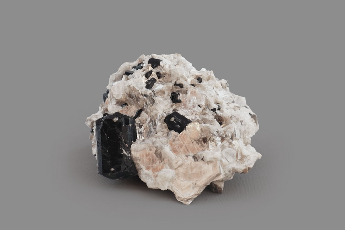 SCHORLITE con muscovite, Piona, Colico, LC, Lombardia