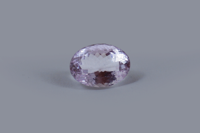 SPODUMENE kunzite, esempio di pietra tagliata (34 carati), Brasile