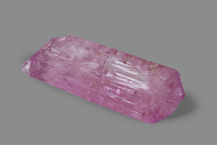 SPODUMENE var. kunzite, Minas Gerais, Brasile