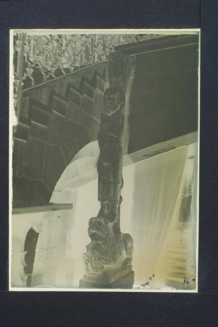 Paolo Verzone, Chur, cattedrale, interno, colonna