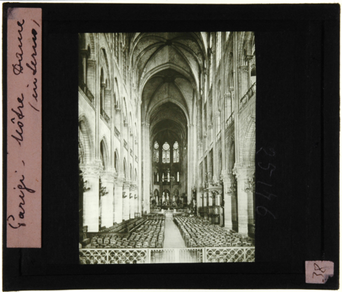 Paolo Verzone, Parigi, Notre Dame, interno