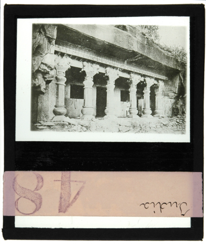 Paolo Verzone, India, architettura buddhistica, ingresso a un vihara