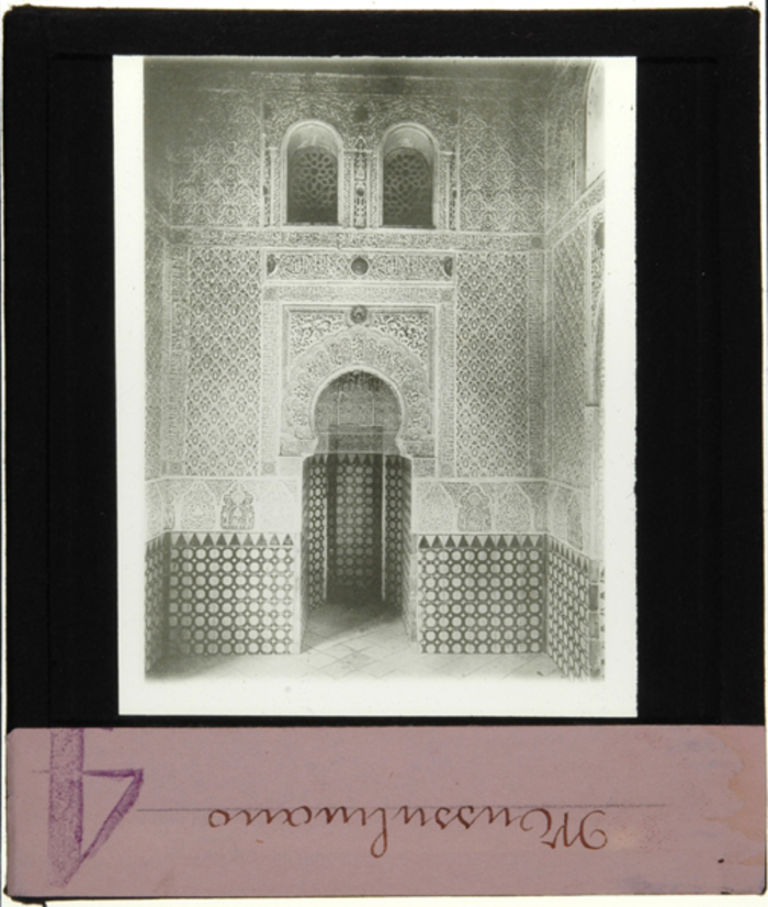 Paolo Verzone, Non identificato, moschea, interno, parete decorata